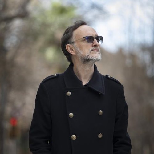 “Los argentinos son los únicos latinoamericanos que se divierten sentados”