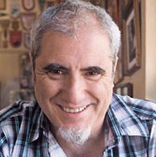 Osvaldo Bazán presentó Seamos libres en PYP y explicó su teoría del «Coso»